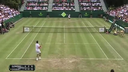 Novak Djokovic with a fantastic trick shot