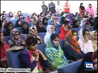 CM Sindh Qaim Ali Shah Beats Meera in English Competition