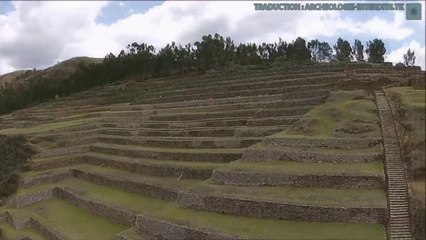 Survol de Chinchero (Cuzco) en drone, par Brien Foerster (VOSTFR)