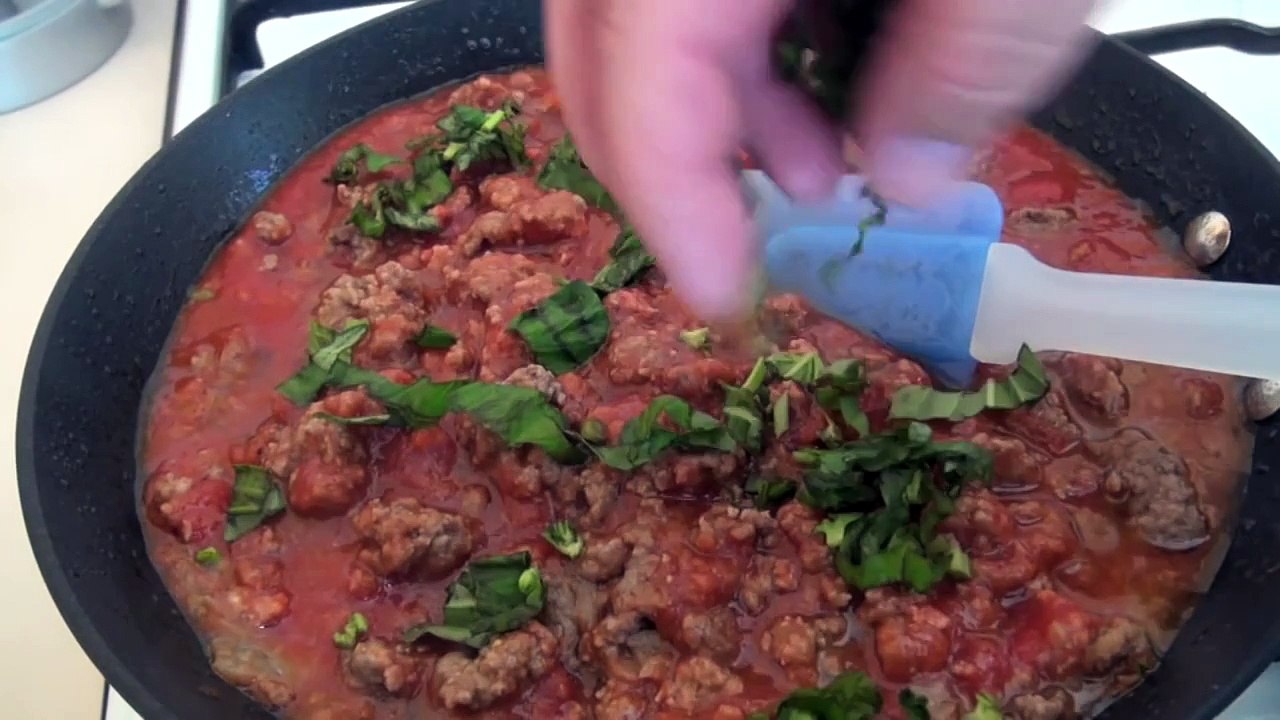 LASAGNA CUPCAKES - Nicko's Kitchen