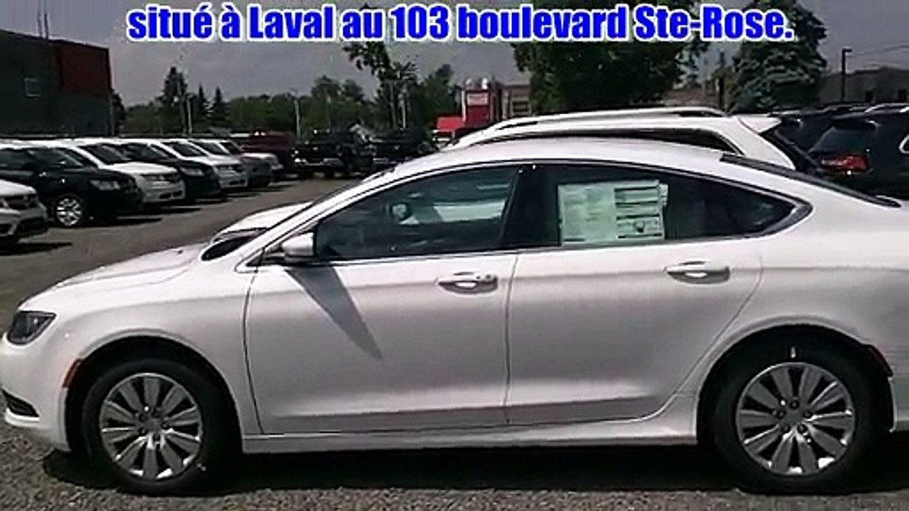 2015 Chrysler 200 LX blanc