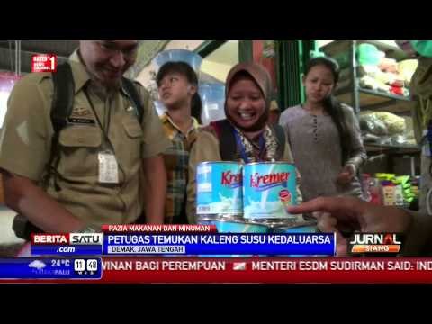 Petugas Gabungan Razia Makanan di Pasar Tradisional Demak