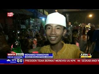 Warga Antusias Salat Tarawih di Hari Pertama Ramadan