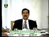 الشهيد صدام حسين يقطع إجتماعه لقرب وقت الصلاة
