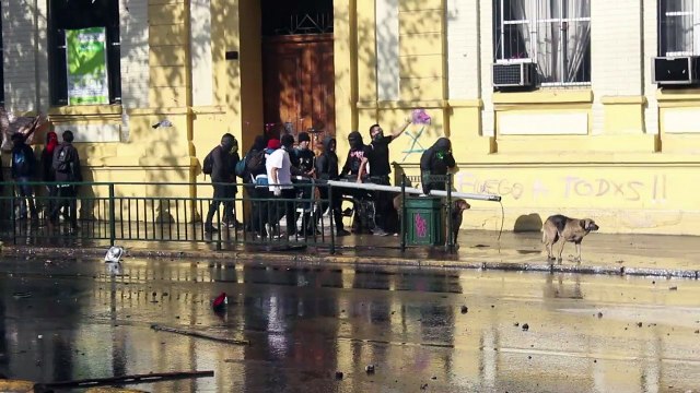 Estudiantes y profesores no dan respiro a Bachelet