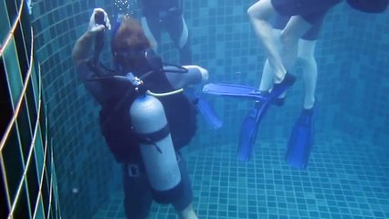 Open Water Diver, 1st dive in pool