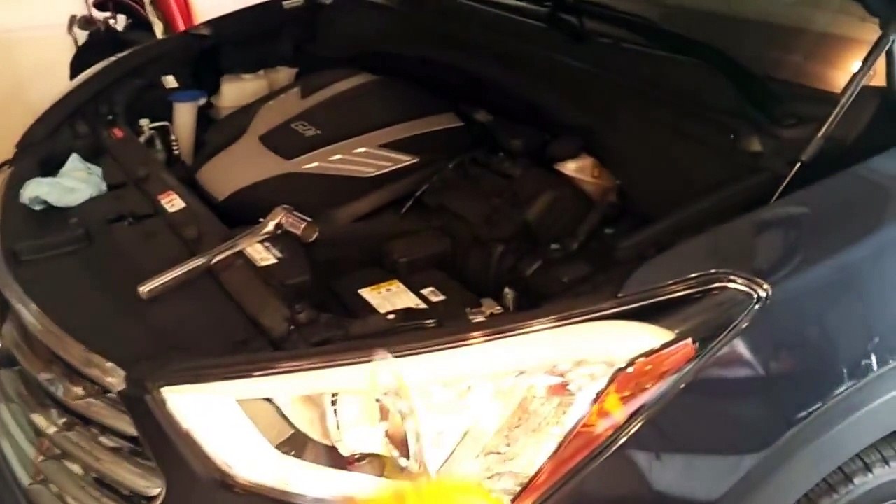 Hyundai Santa Fe Oil Filter Location, 3.3L 6 cylinder engine, 2013+ and oil drain bolt location