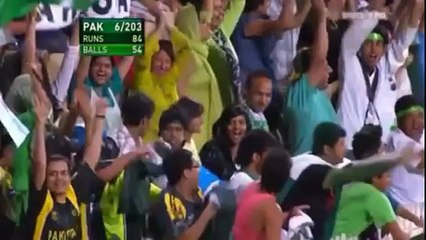 Tải video: Shahid Afridi (Pakistan) 5 Huge Sixes vs Shane Watson (Australia)