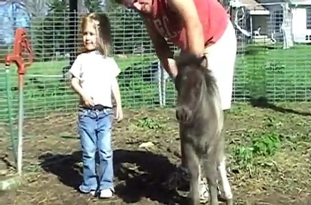Grace Rides her Ponies