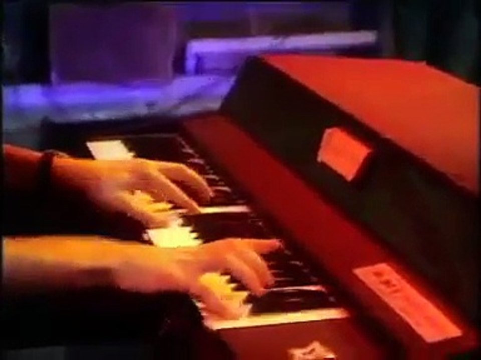 Rory Gallagher - Hands Off (live)