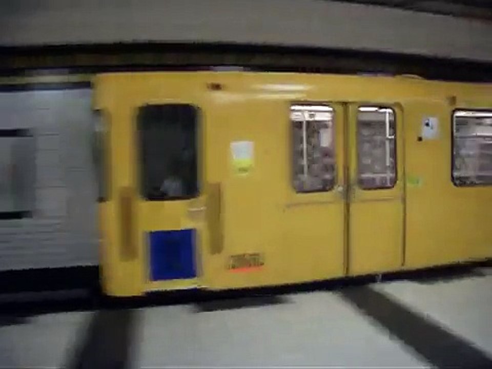 BVG Berlin - U8 - Train to Wittenau @ U-Bhf Paracelsus-Bad, Friday 13th-AUG-2010, 0h23 AM