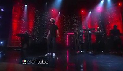 Jussie Smollett performs "Good enough" on Ellen's Show.