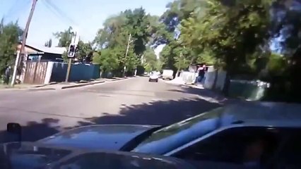 Tổng Hợp Những Tai Nạn Oto Oái Ăm Nhất