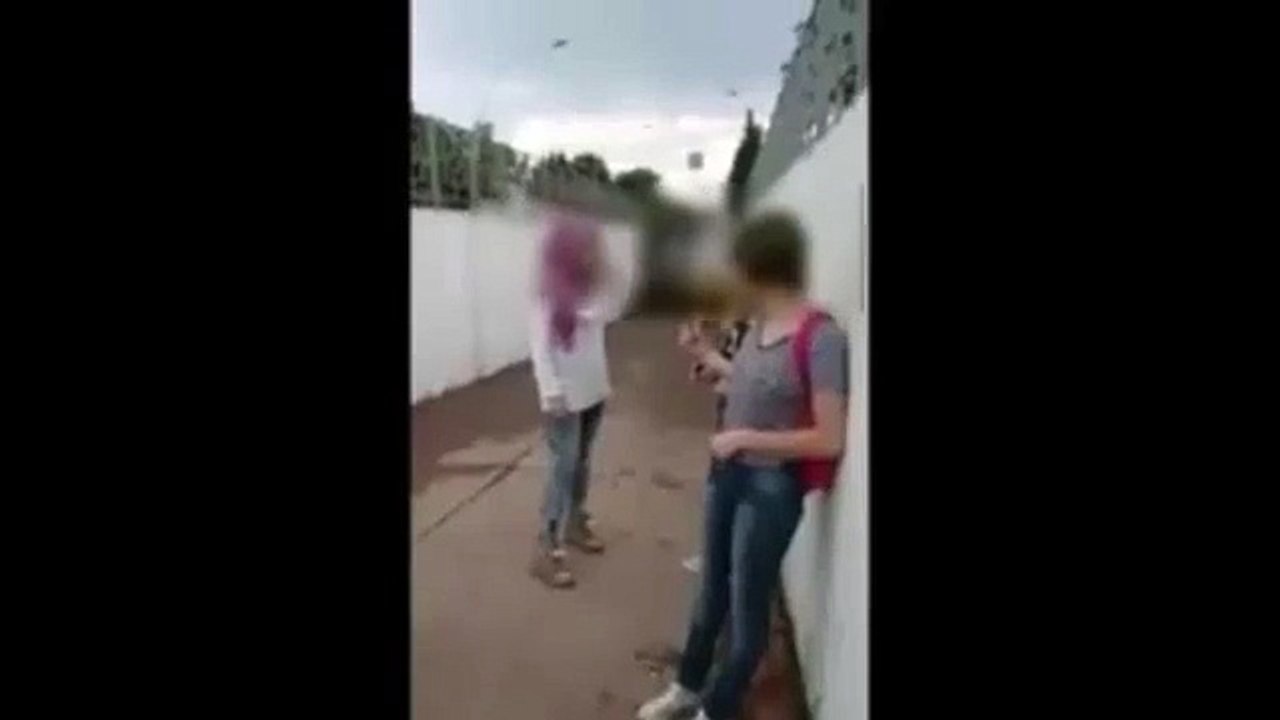 Genç kızların 'sosyal medya' kavgası olay yarattı