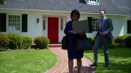 Jim Parsons learns the fun way to do “Spreadsheets” | Intel 2in1