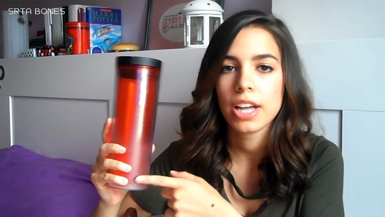 Qué llevo en mi mochila | Bones