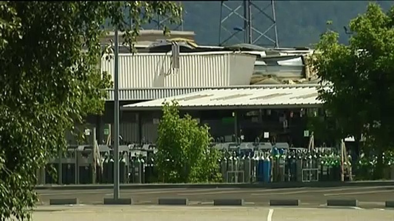 Attentat en Isère : les premières images du dispositif de sécurité autour de l'usine Air Products