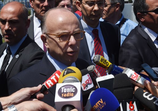 Attentat en Isère : Cazeneuve donne l'identité du suspect