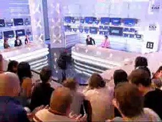 Camille Combal Dans L'Edition Spéciale De Canal +