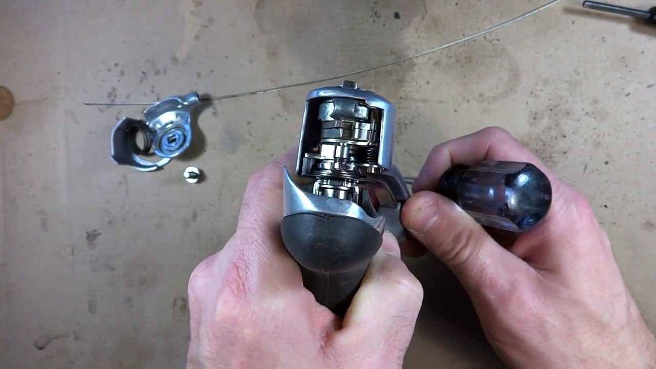 What's Inside A Shimano STI Shifter? How Do STI Shifters Work?