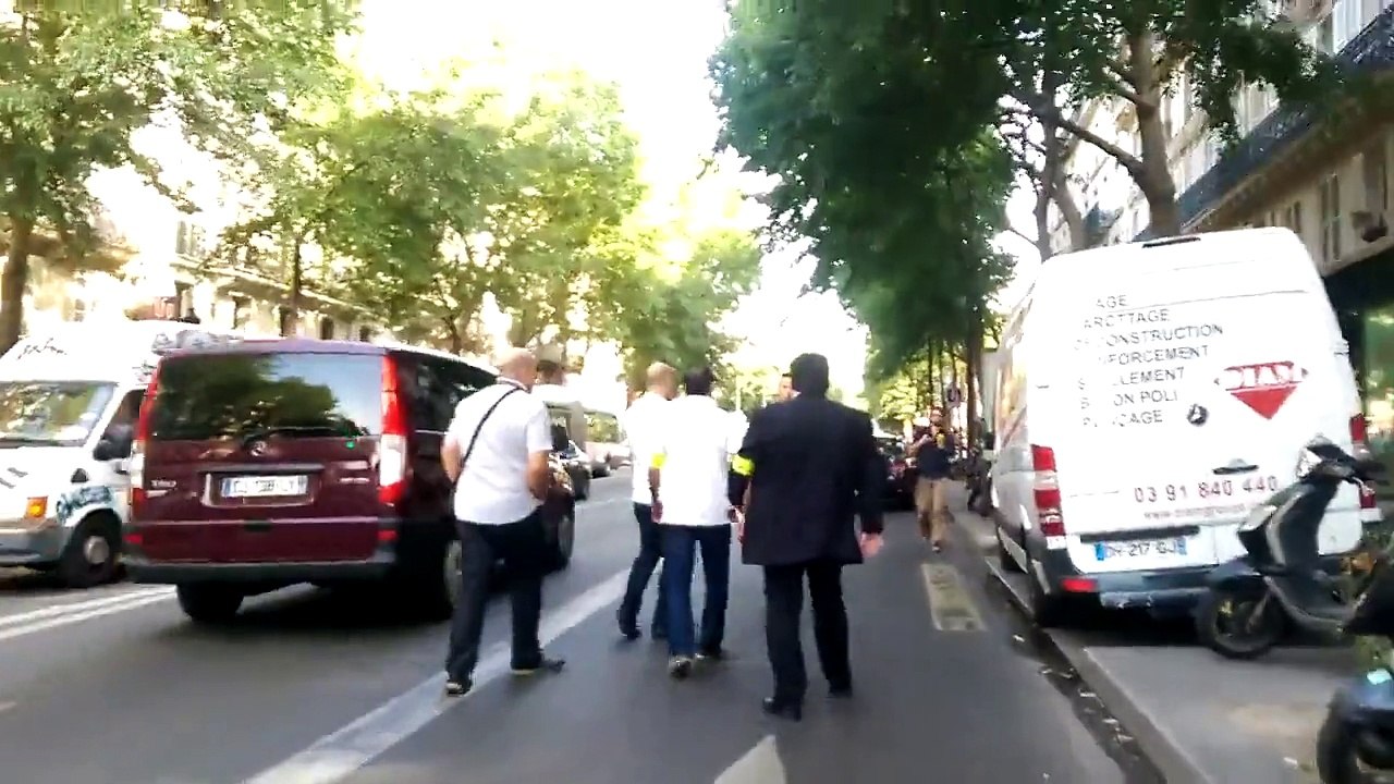 Grève de taxis Agression d'un chauffeur Uber à Paris