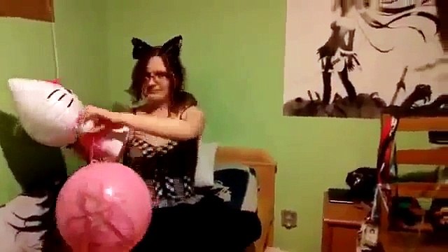 Neko Looner inflates anime themed punchball 2013