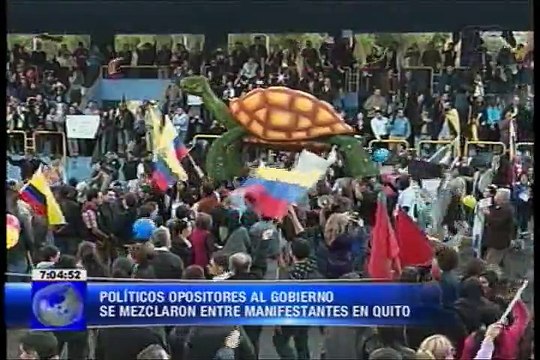 Quito vivió jornada tensa de manifestaciones por grupos de oposición a las políticas de gobierno