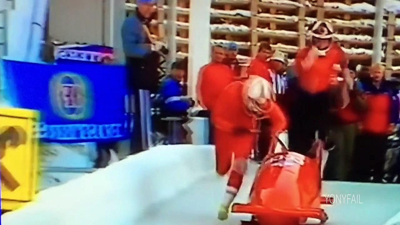 Por los pelos casi la atropellan