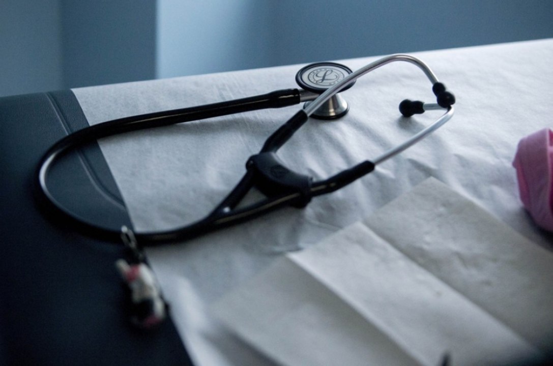 Extended version: Anesthesiologist trashes sedated patient