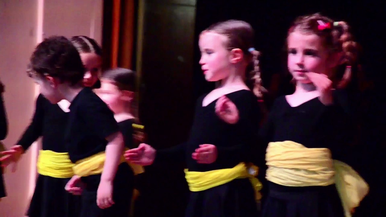 2/11 Cours enfant éveil Para la Salsa spectacle danse 02-06-2015