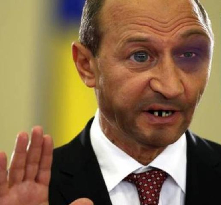 Traian Basescu da muie in direct