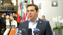 Grecia vs Ue, si riscaldano i toni. Tsipras: no a ricatti. Juncker: non ascoltare gli altri è sbagliato