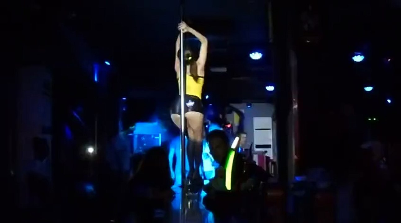 VERY SEXY ROMANIAN POLE DANCER  PARADISO CLUB 19 JUNE 2015  CHERSONISSOS NIGHT LIFE