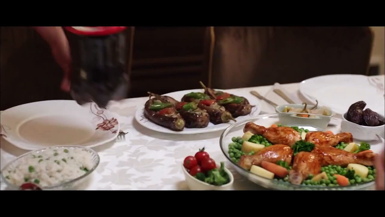 Coca cola reklamını birde böyle izleyin