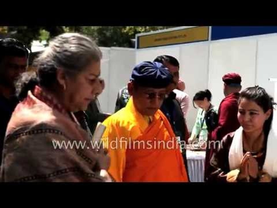 Ambika Soni welcomes head lama of Kung Fu Nuns to IGNCA, Delhi
