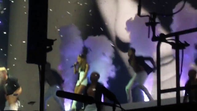Ariana Grande Performing Problem on the Honeymoon Tour in Germany,Cologne