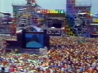 Madonna - Live Performance - Live Aid Concert - 1985 - Holiday