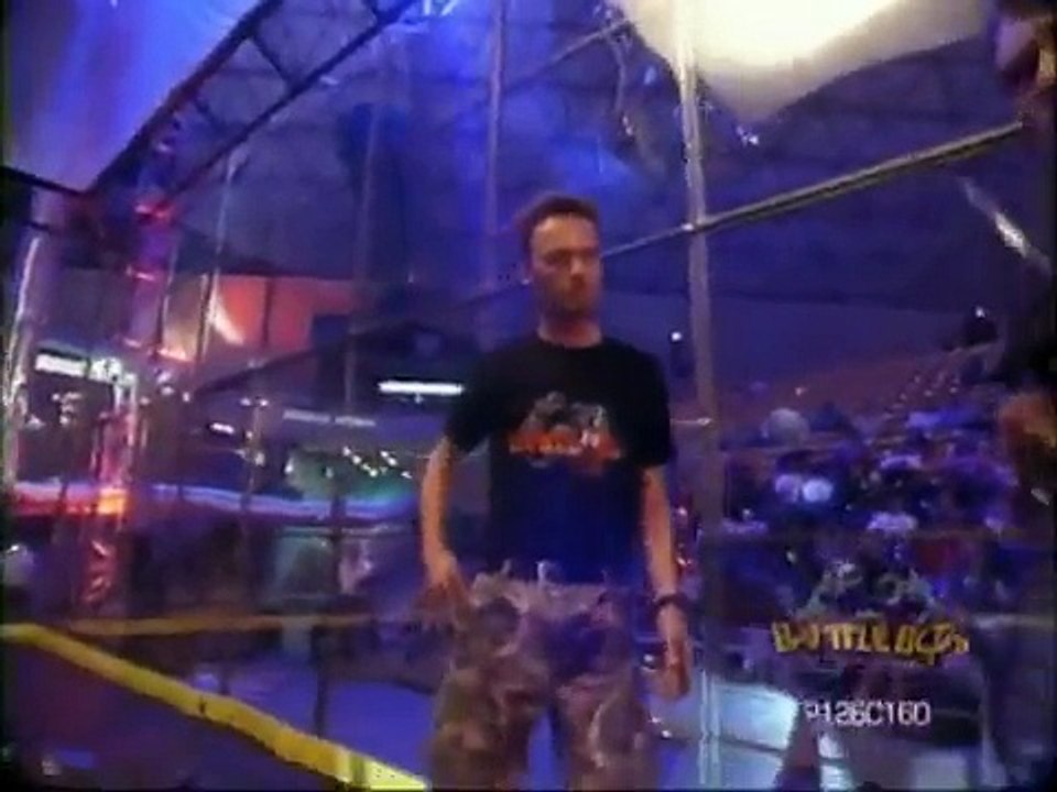 [BattleBots LB99] Tazbot vs. Razer