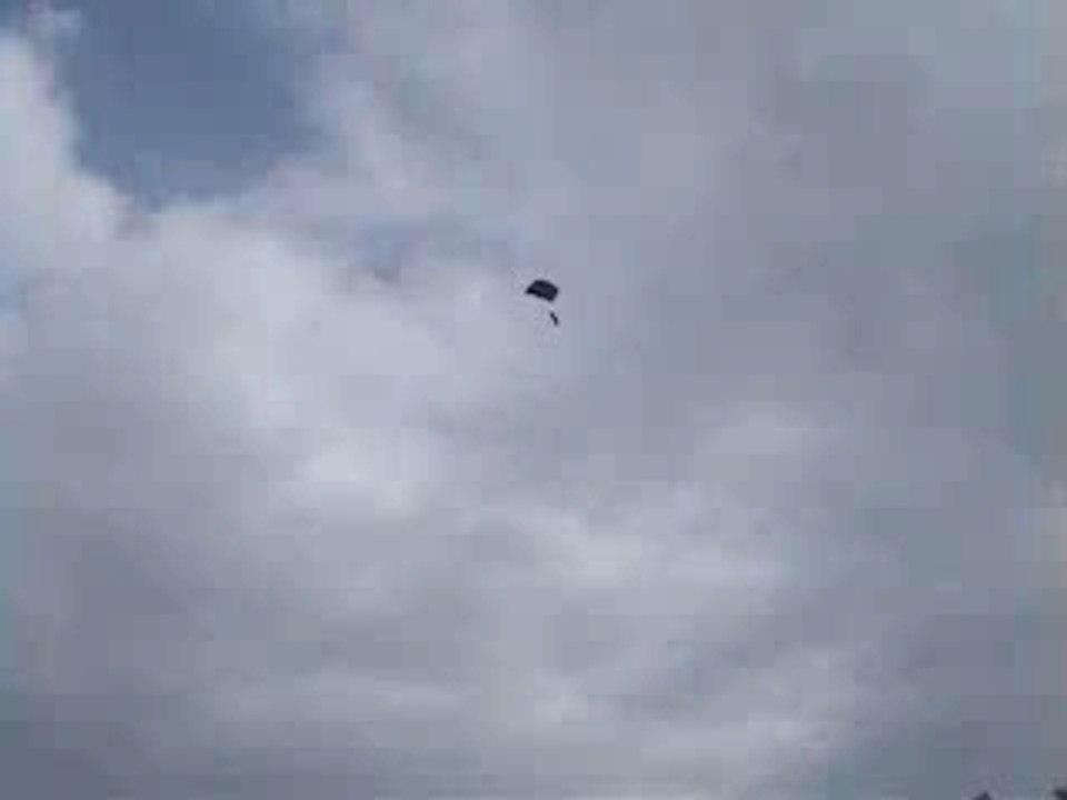 Accident-parachute-atterrissage