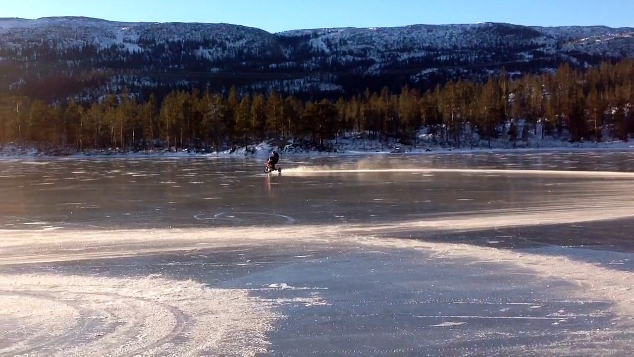 125 drift trike on ice in Norway
