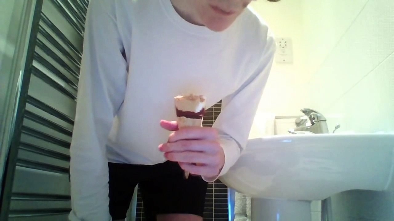 Pathetic ALS Cold Shower Ice Cream Challenge