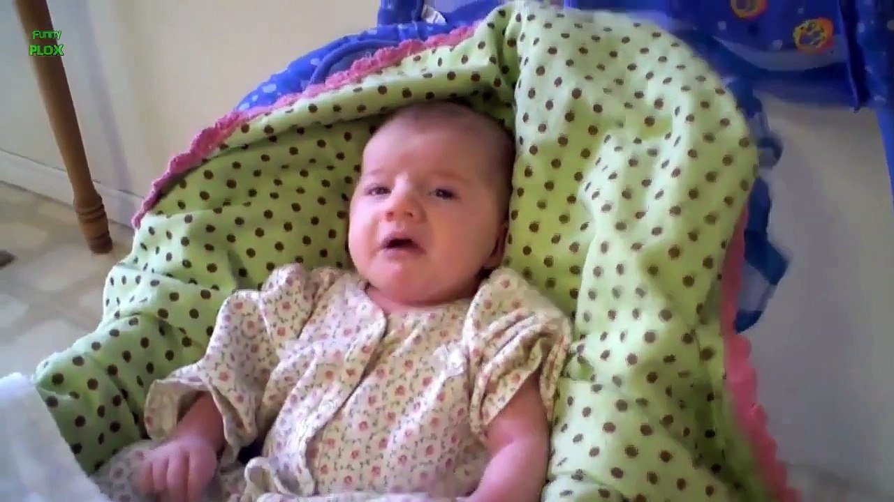 Bébés Drôles Éternuements Vidéo. Compilation [HD]