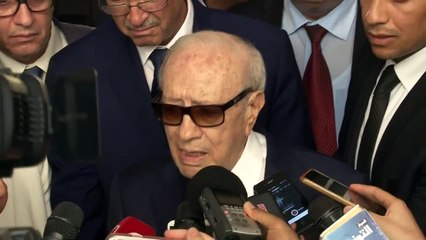 Tunísia: Essebsi vista Sousse após ataque