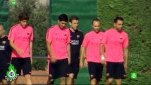 Gerard Piqué se burla de Luis Suárez en su primer entrenamiento en el Barcelona | 2014