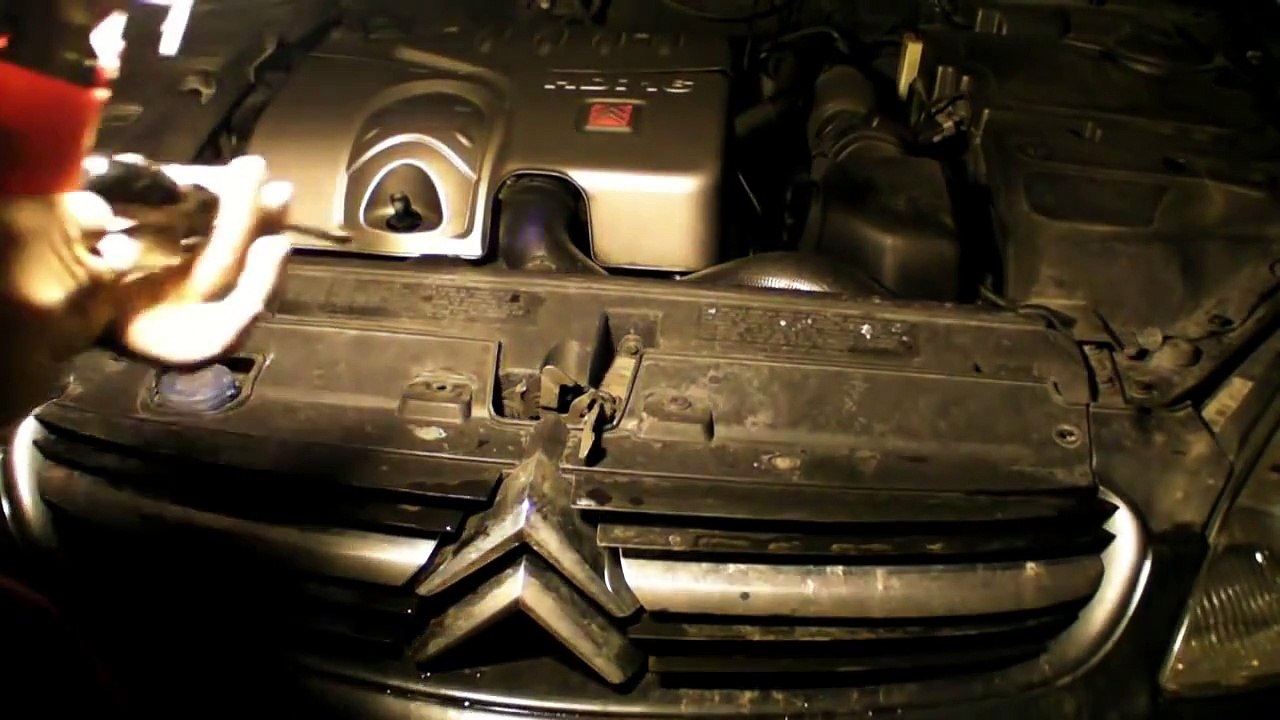 TUTO VIDEO CHANGEMENT POMPE LAVE GLACE CITROEN C5 2.2 HDI BVA EXCLUSIVE PHASE1