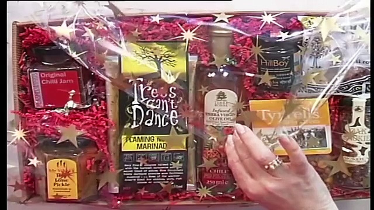 Wrapping a hamper using cellophane wrap