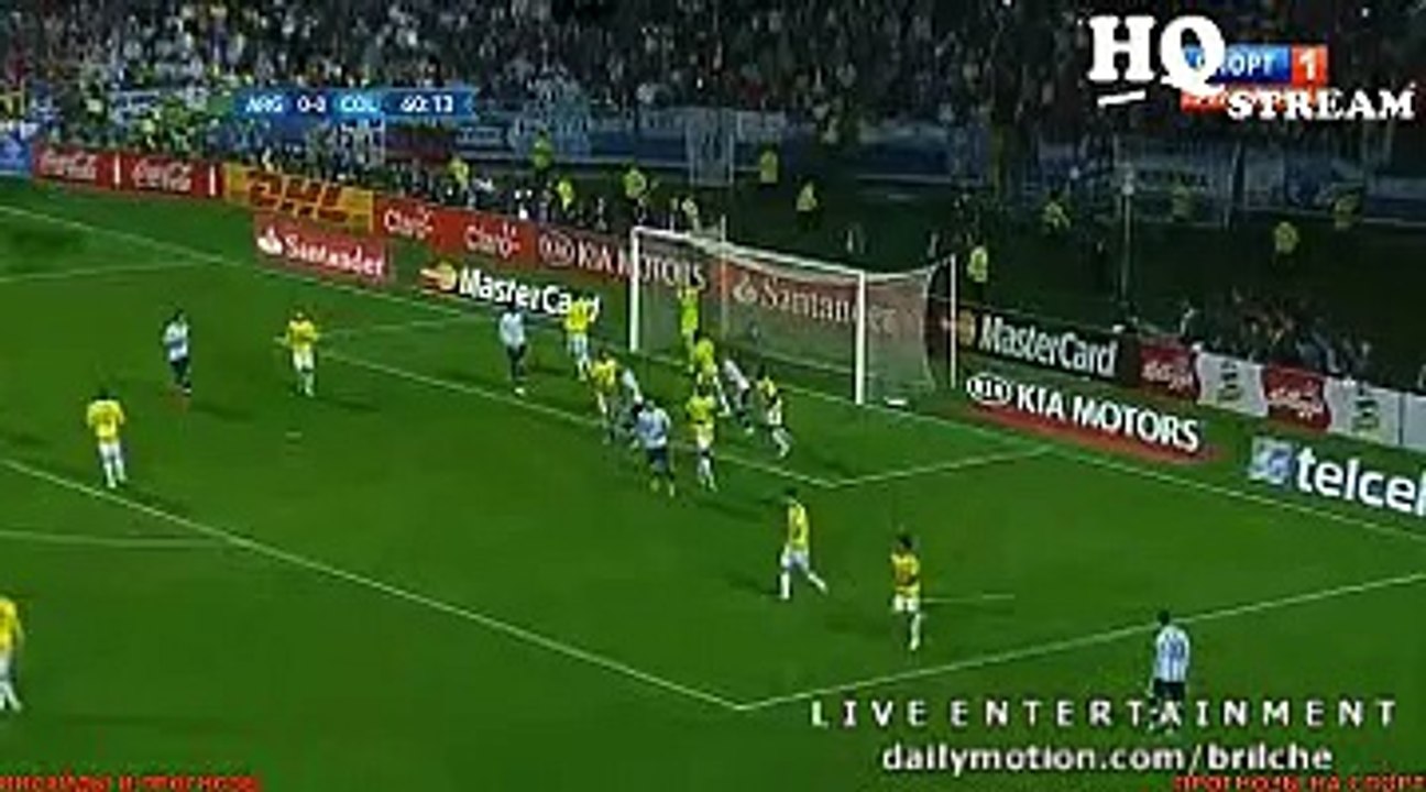 Messi Fantastic Shot - Argentina vs Colombia 2015 HD