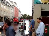 Feuerwehr-Großeinsatz nach Flutwelle in Wien/Hietzing