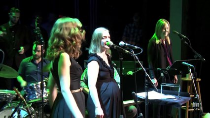 Lake Street Dive / Eilen Jewell - "Don't Let Me Down" (eTown webisode #605)