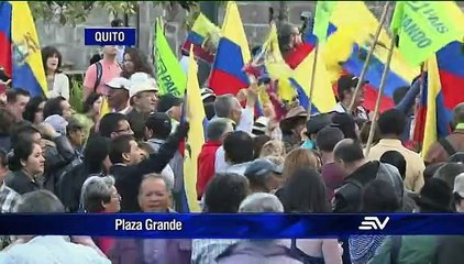 Simpatizantes del Gobierno se concentraron hoy en la Plaza Grande